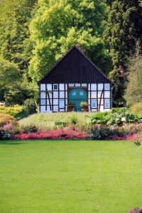 garden-houses-640x480-60184219.jpeg