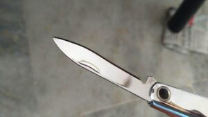knife-blades-640x480-35293597.jpeg