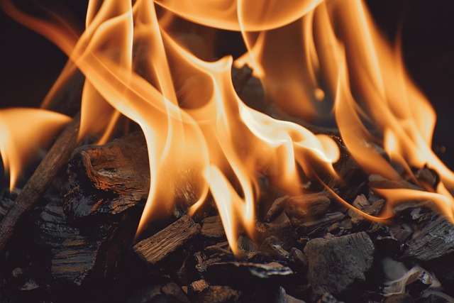 outdoor-fire-tables-640x480-80189894.jpeg