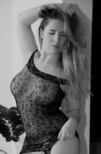 womens-lingerie-sets-640x480-9792962.jpeg