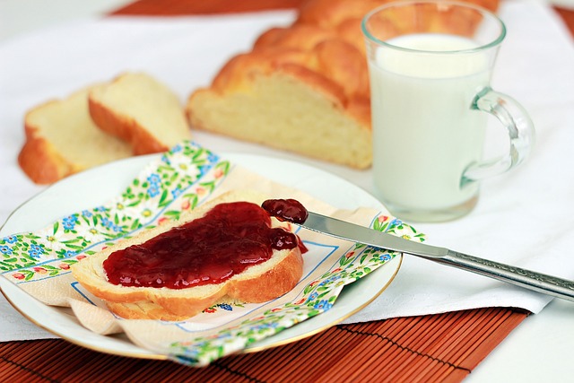angel food cake pans